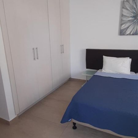 P L Panagiotis Apartment Larnaca Dış mekan fotoğraf